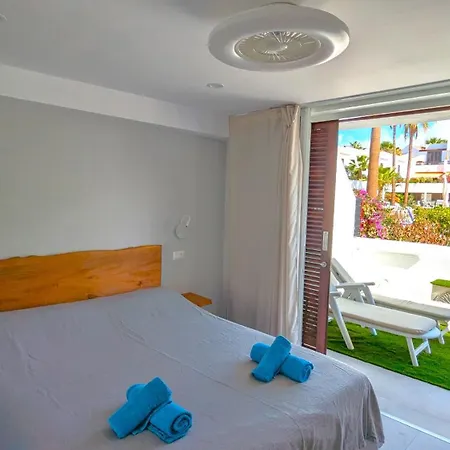 Tatil Evi Pool Level Flat In Parque Santiago 1 *